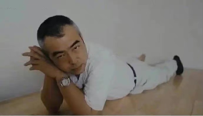 陈凯歌年轻时和外国人的照片真狂野