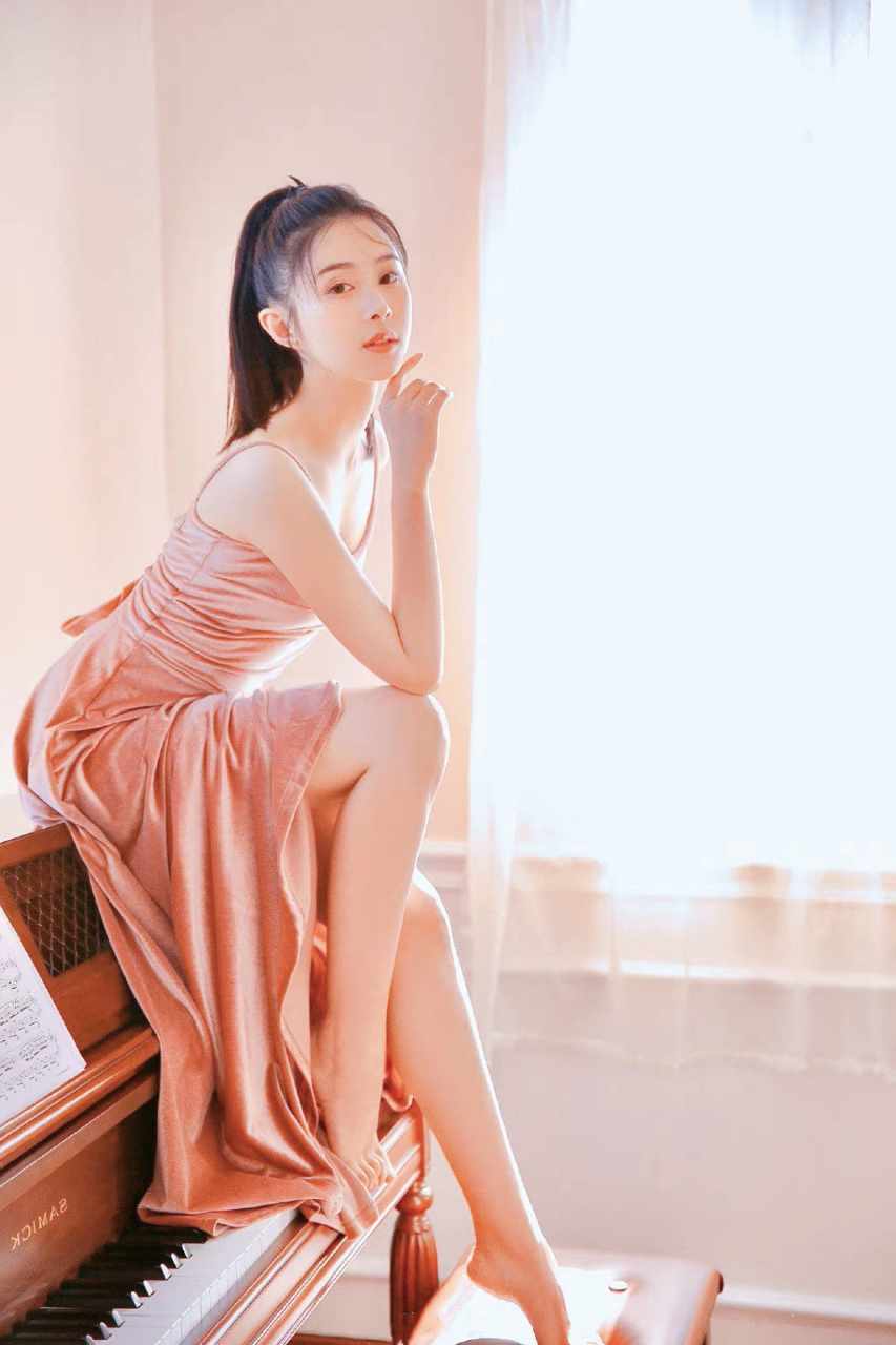 杨棋珺# 一袭舞衣,轻盈柔美,心动舞女,舞动青春