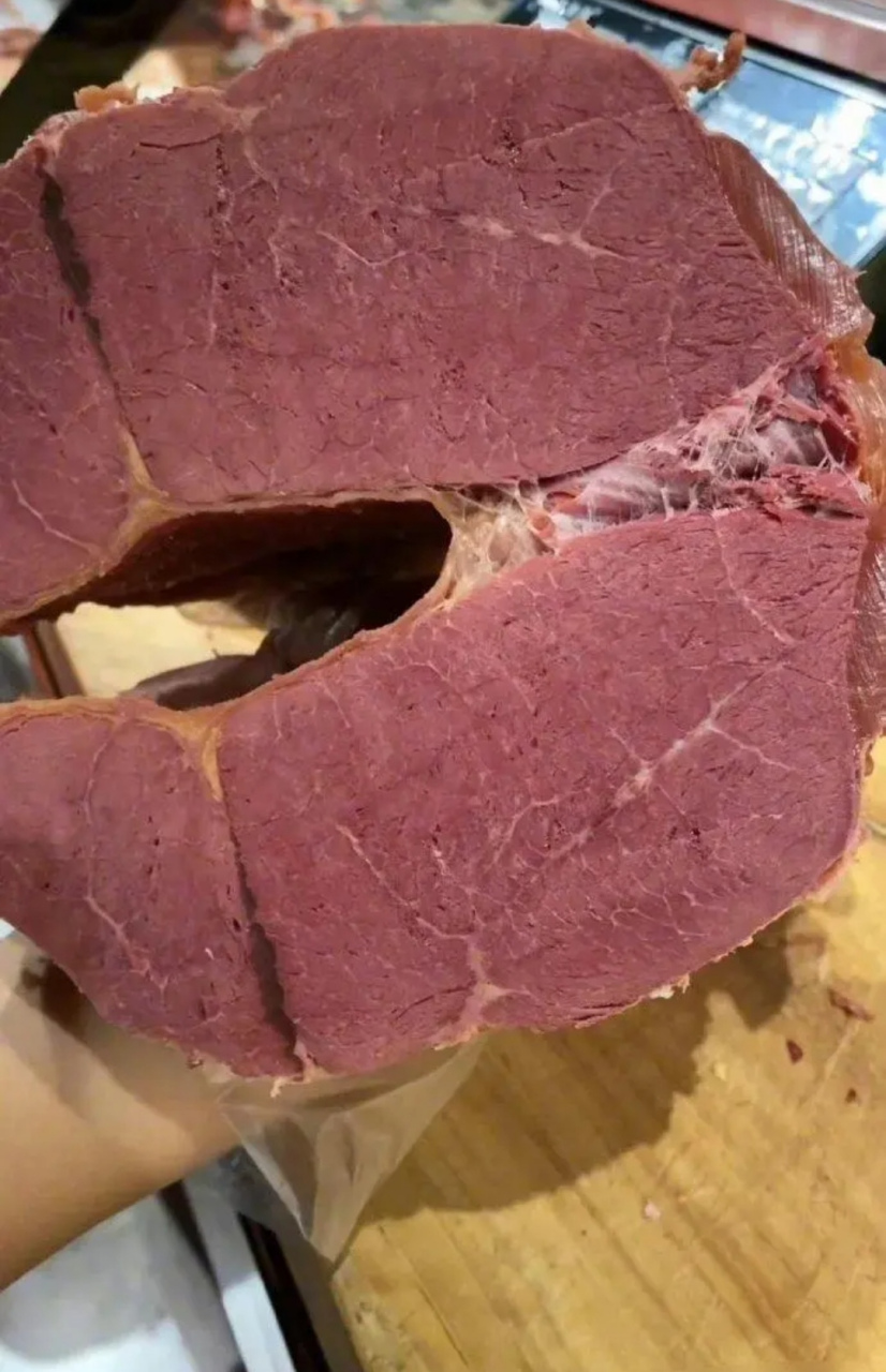 这是牛肉还是马肉?有没有行家?[吃鲸][吃鲸]