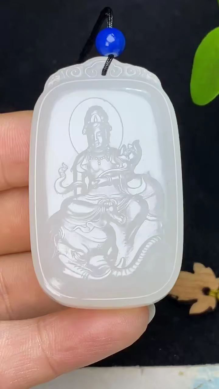 和田玉白玉普贤菩萨玉牌子,属蛇属龙人的生肖守护神-度小视
