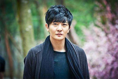 郭京飞个人资料 郭京飞个人资料及图片  第1张