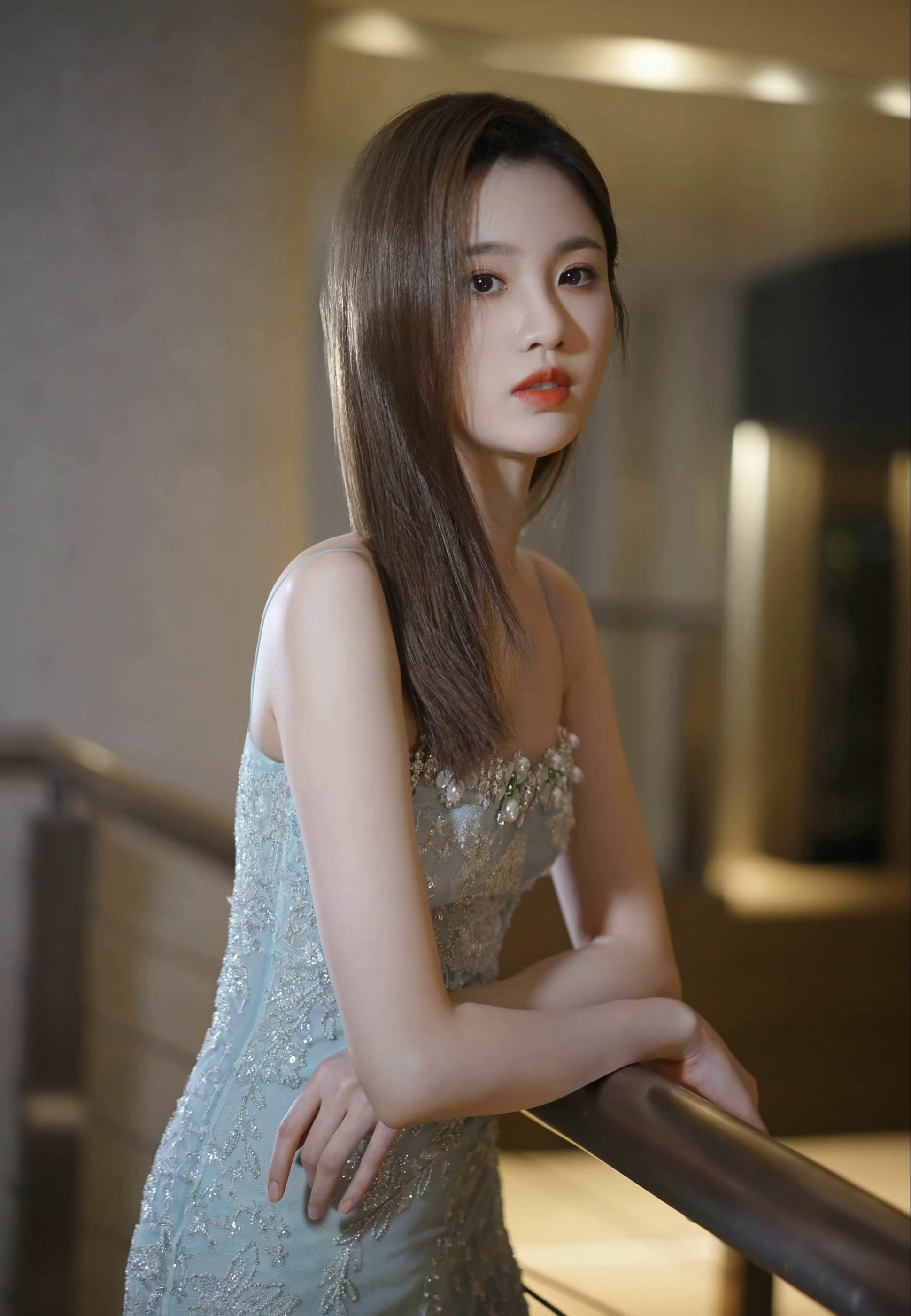 谋女郎张慧雯:温文尔雅,甜美知性!