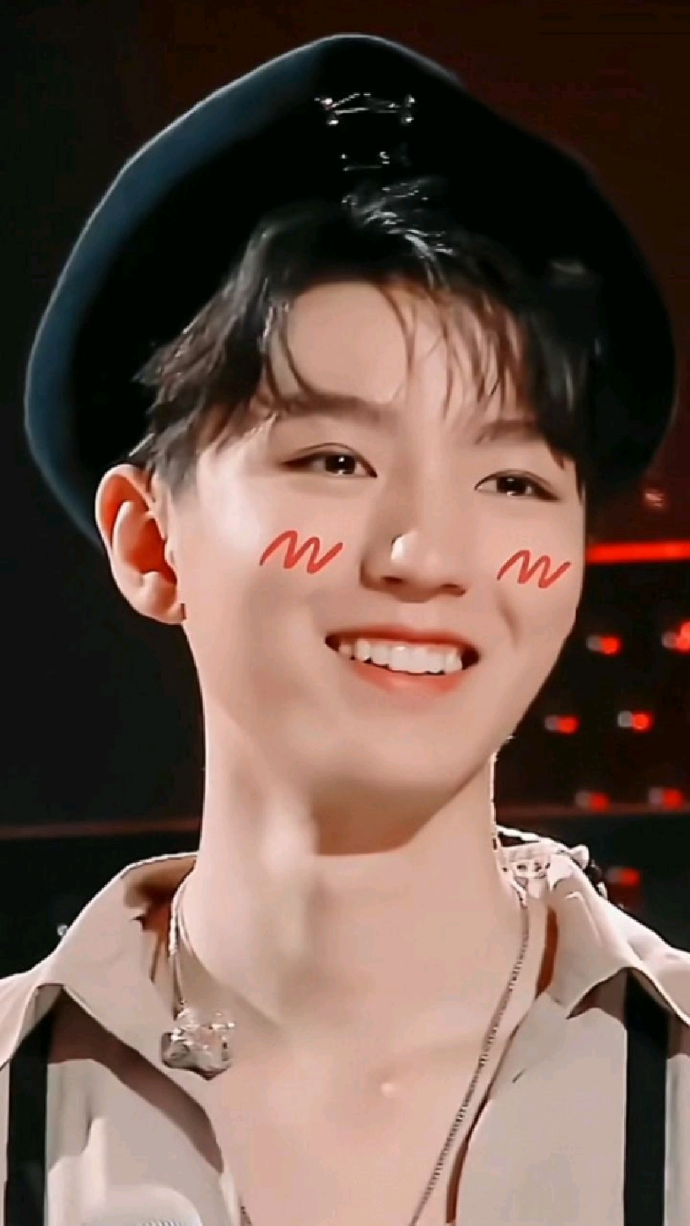 王俊凯笑起来很好看,治愈了所有不开心