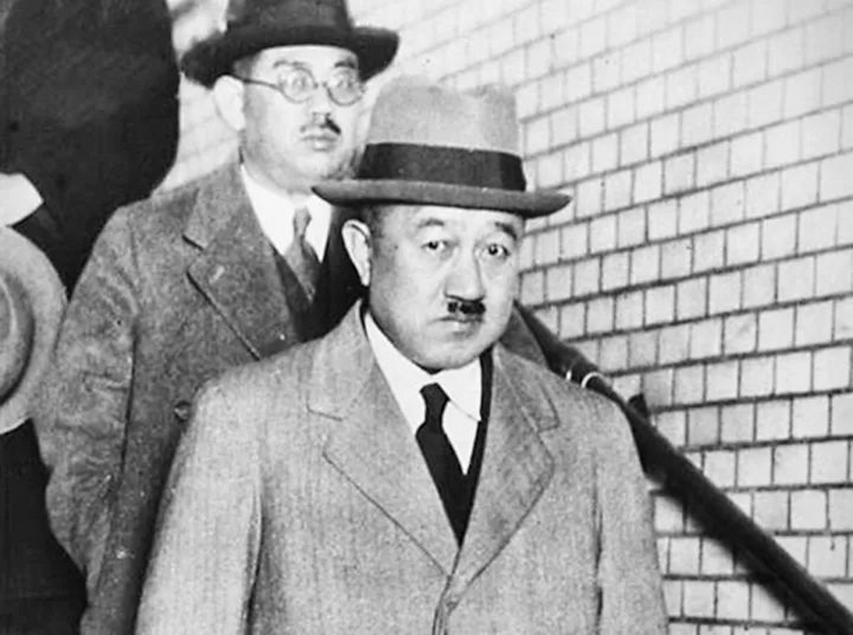 日本二战时的特务机关  由于抗日战争谍战片的大量播放,我们对日本"特