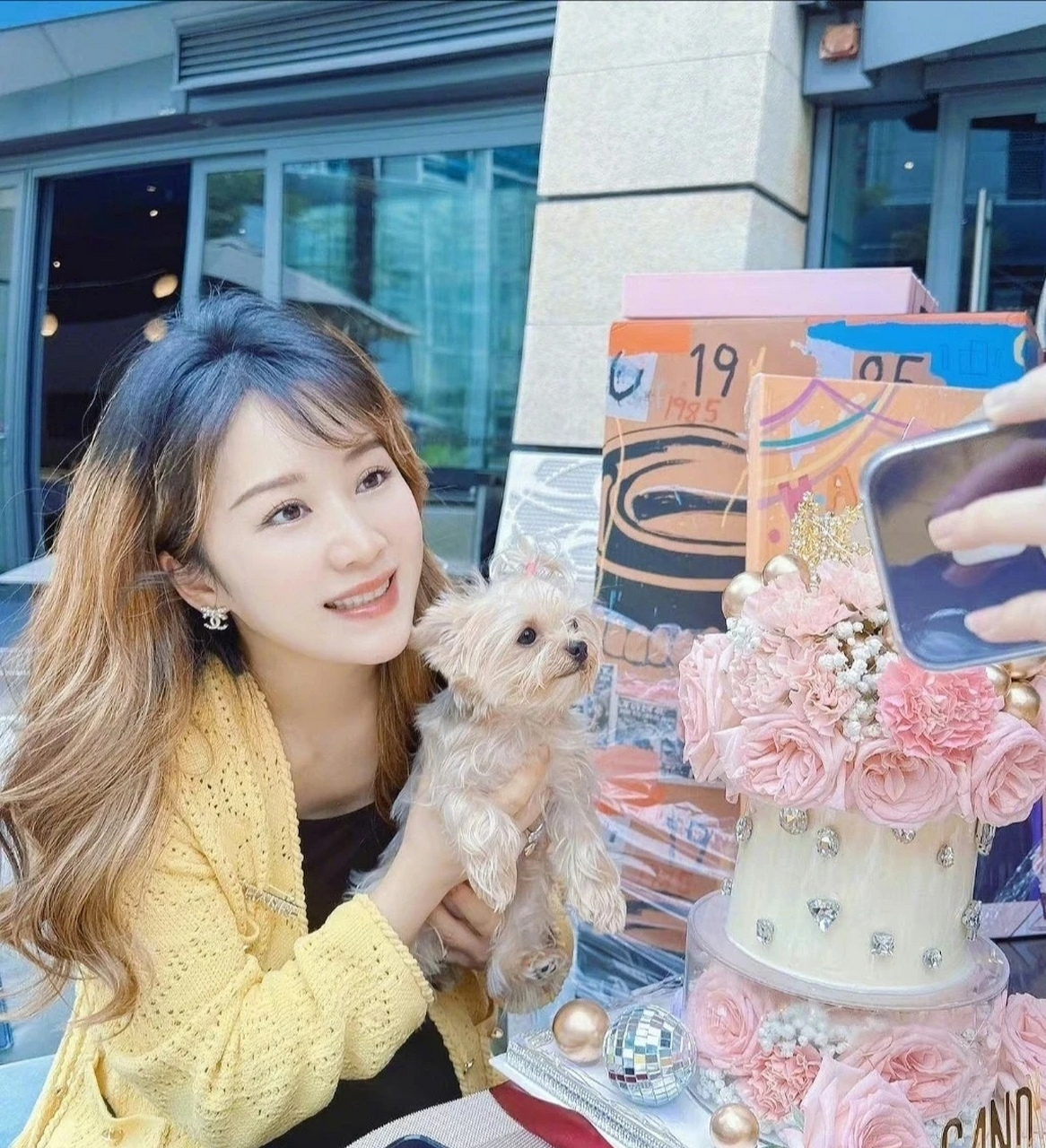 阔太李念三胎产子,三个孩子首度同框!  6.