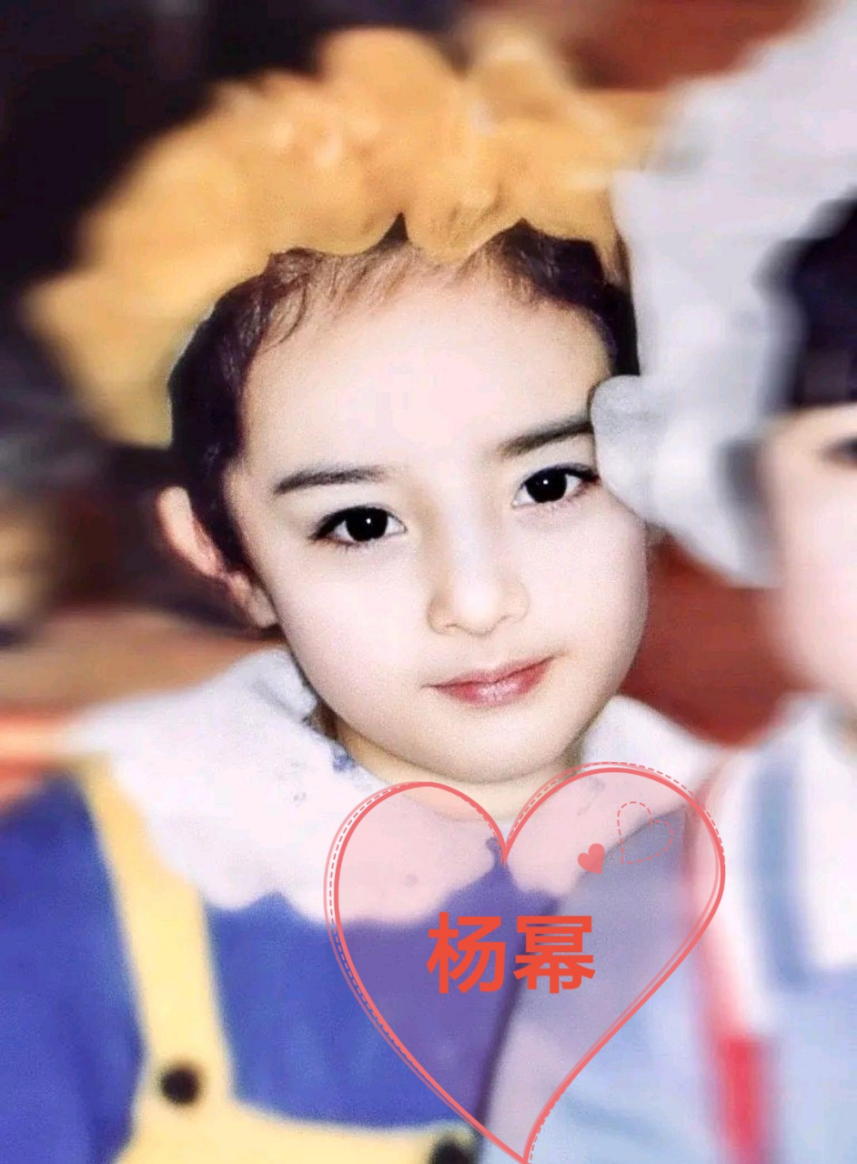 小糯米长大了,果真遗传了杨幂的优良基因.