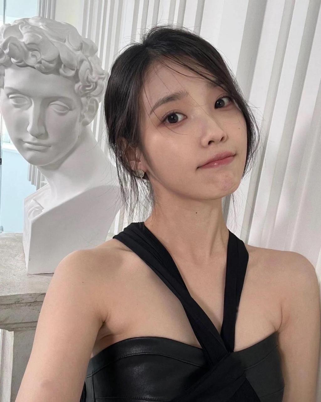 iu李知恩,理想型女友#明星生图大赏# #我们都爱聊八卦# #娱乐