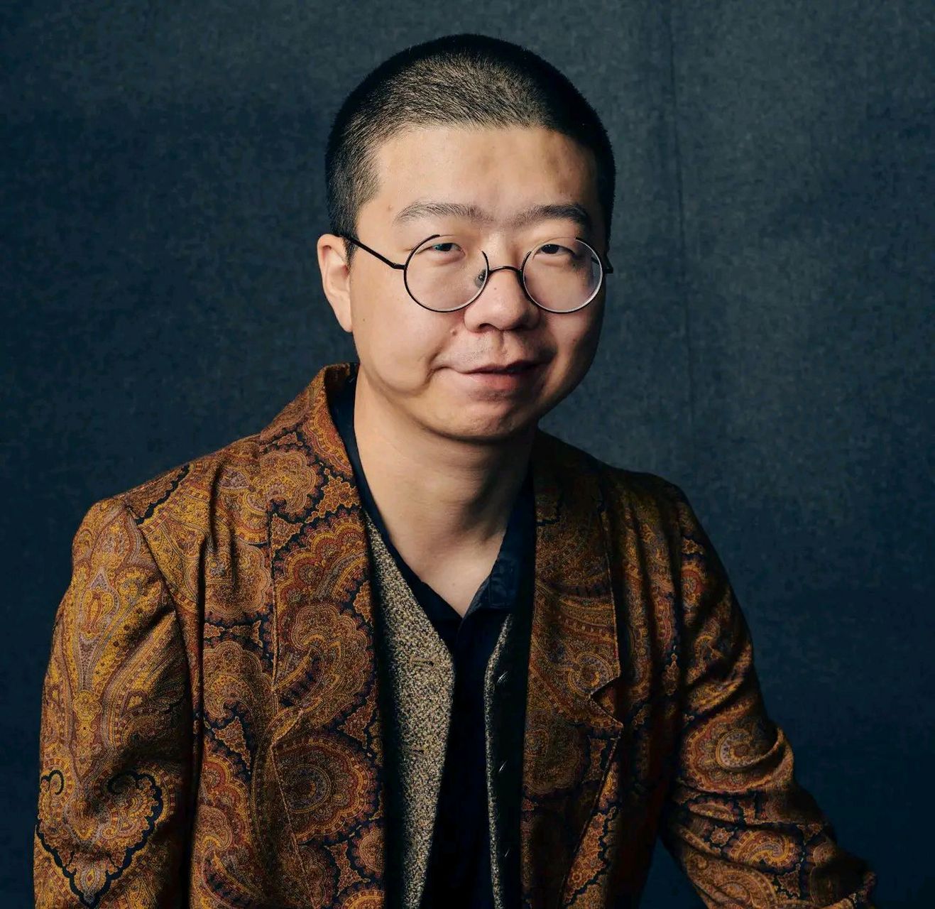 脱口秀演员李诞,接受许知远采访,许问他,你也曾是热血青年,去过南方