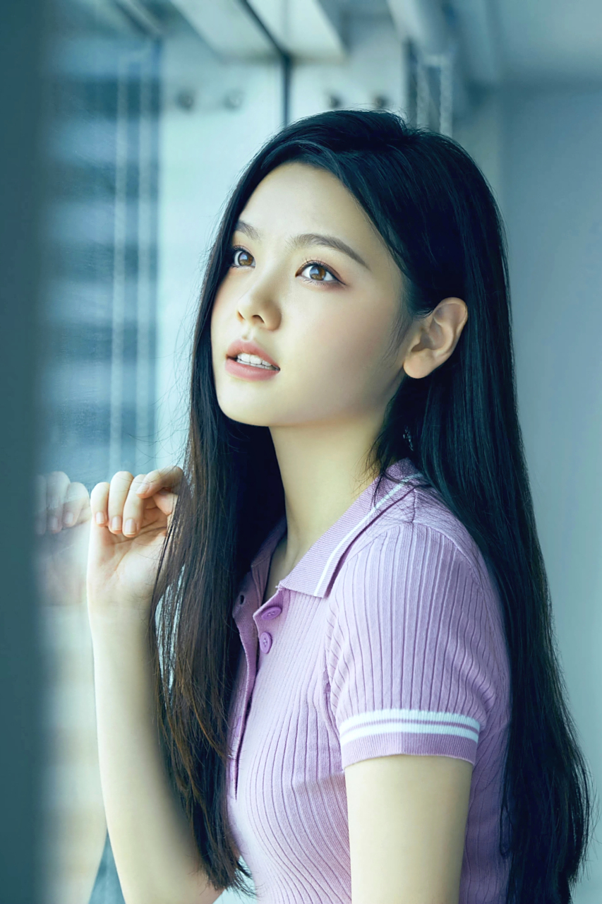 美女演员吴甜甜