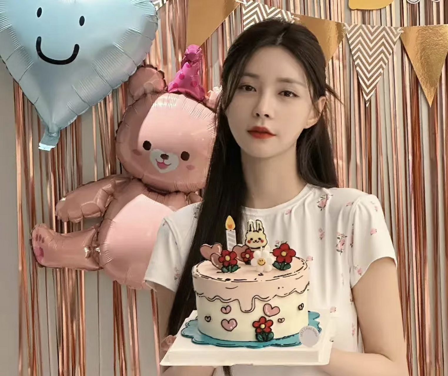 沈梦辰豪宅庆生!抱枕6000多,明星的家境挺多都很殷实!