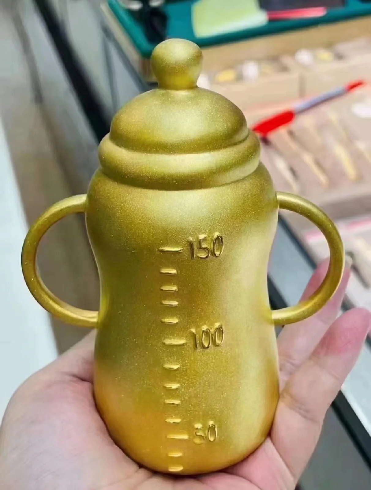 金汤匙什么的已经不行了现在得有金奶瓶了