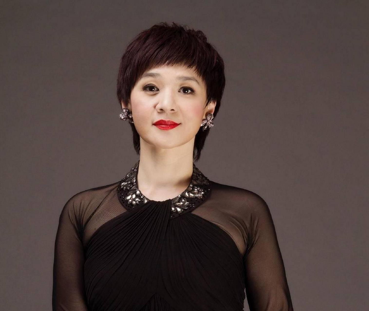 马来西亚华裔歌星柯以敏