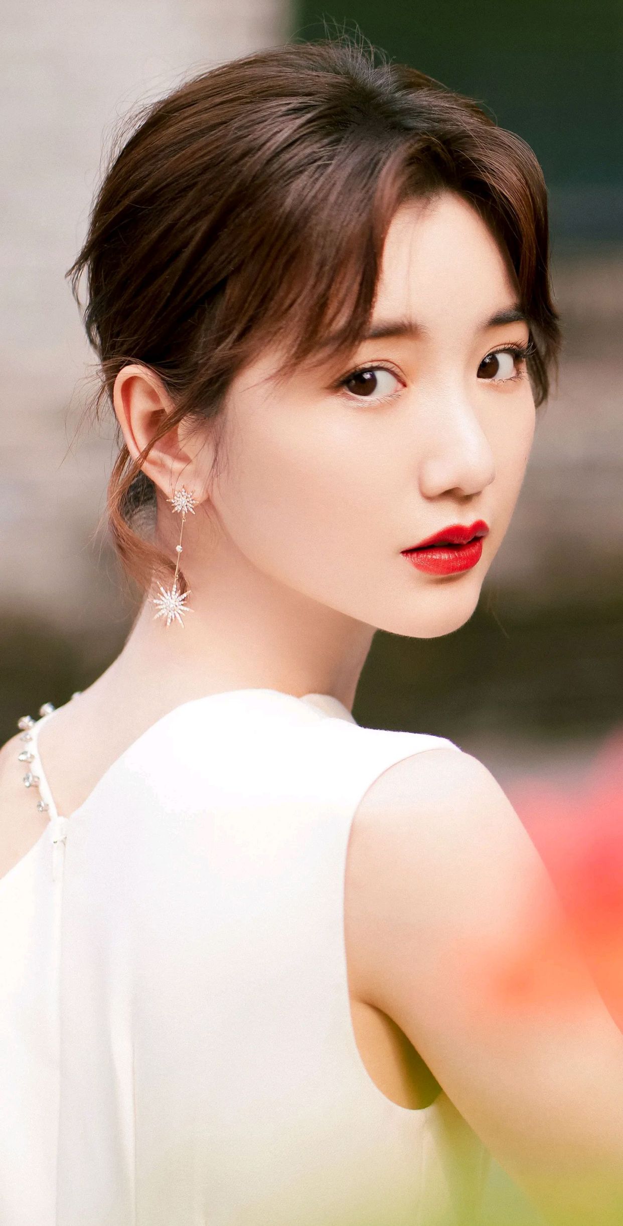 毛晓彤唯美高清写真图集,眉目如画,面赛芙蓉