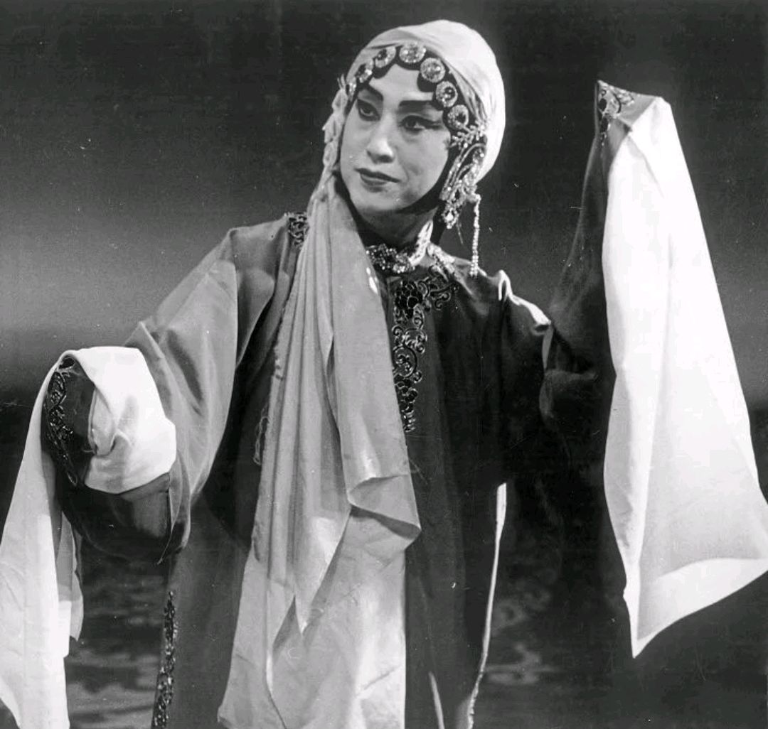 京剧名家杨荣环和杨秋玲兄妹二人皆是名角