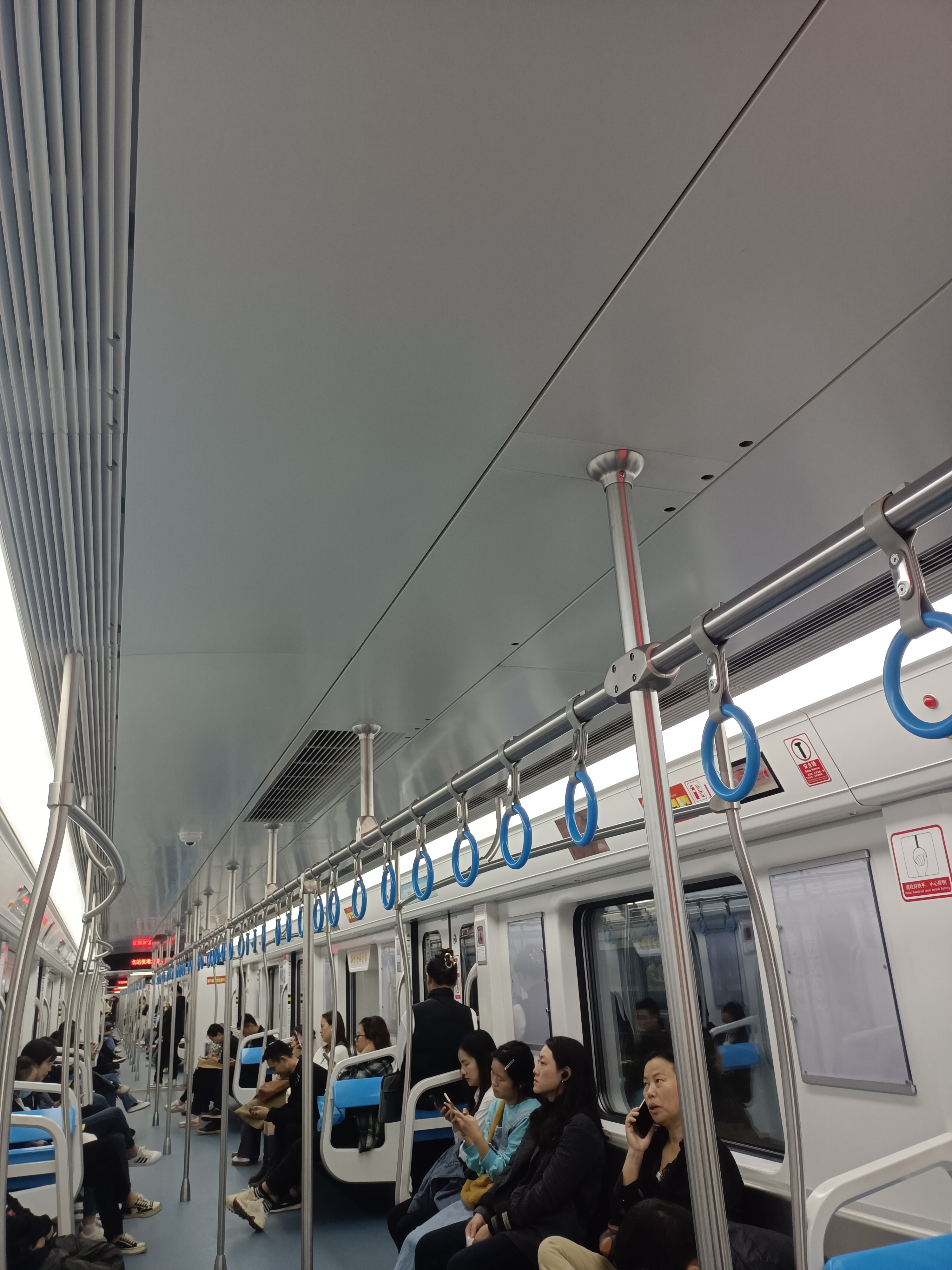 轻轨轻轨内部图片轻轨里面图片芜湖轻轨内部图片乌鲁木齐地铁1号车内