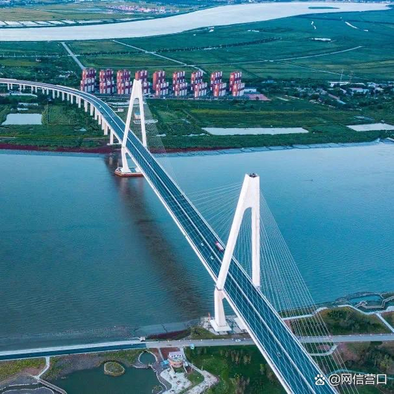 网红打卡地辽宁杠杠滴# 【营口大辽河】#美好辽宁欢迎您# 大辽河是 