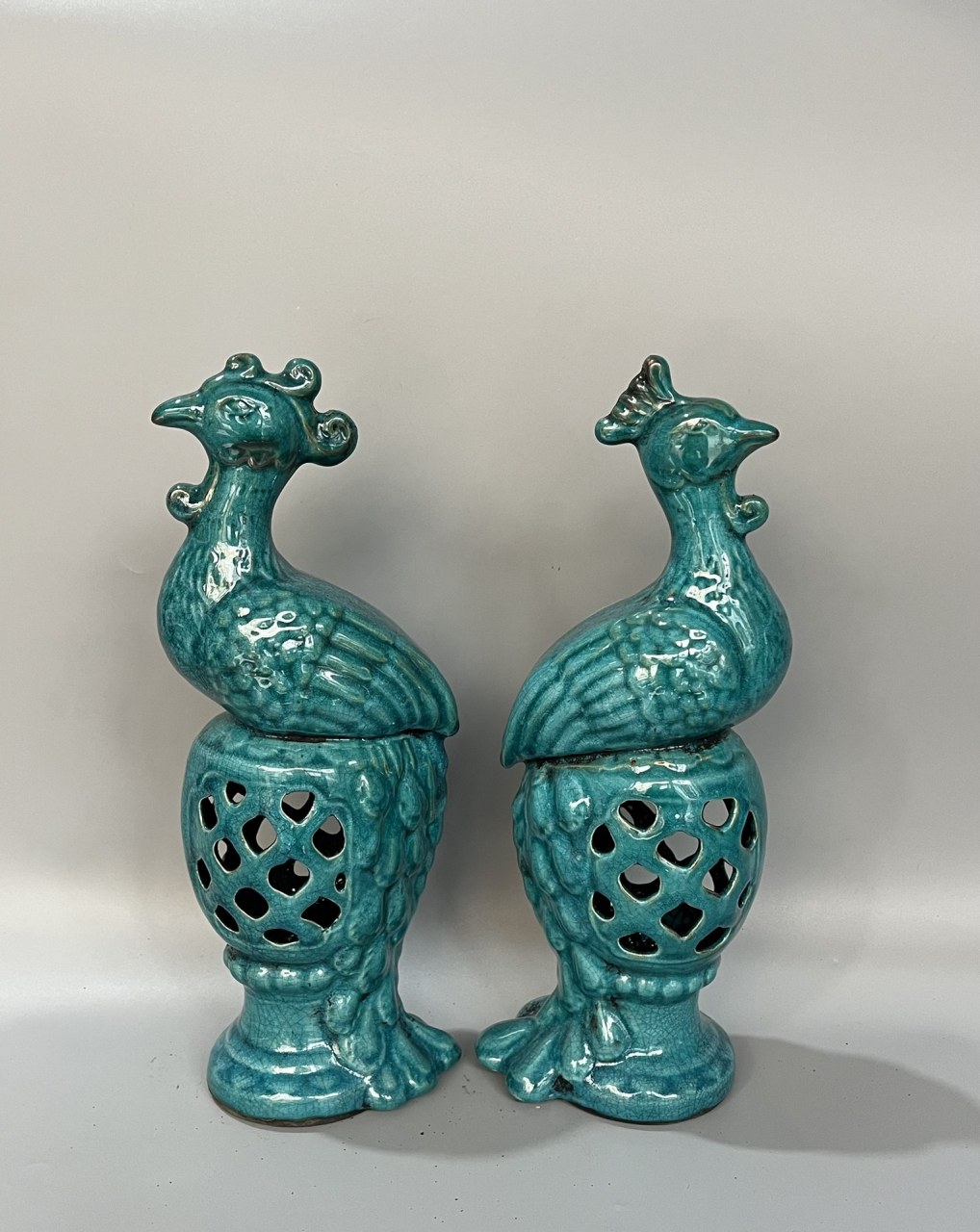 大周柴窑孔雀一对,高27×12厘米