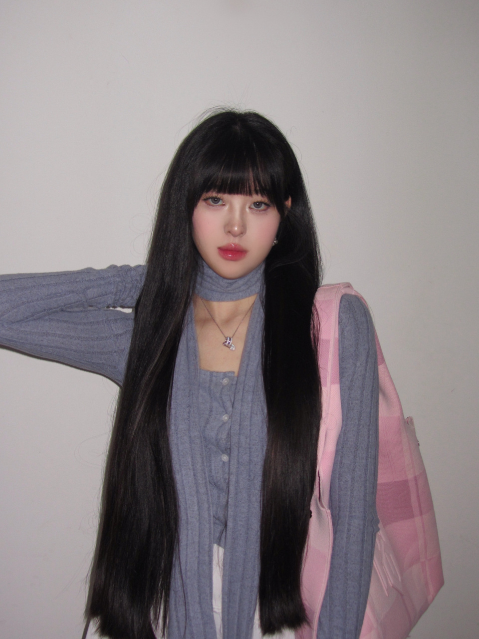 这一头乌黑亮丽的秀发,斩男又斩女吧?