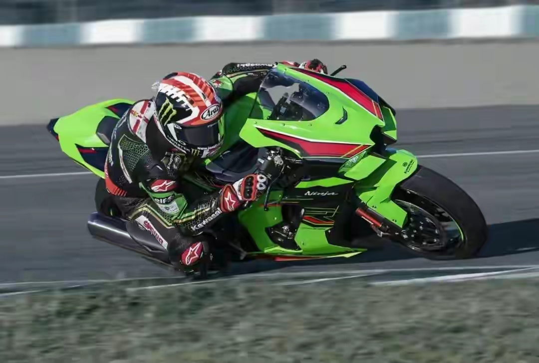 25.68w,霸气十足的大牛,23款川崎zx-10r