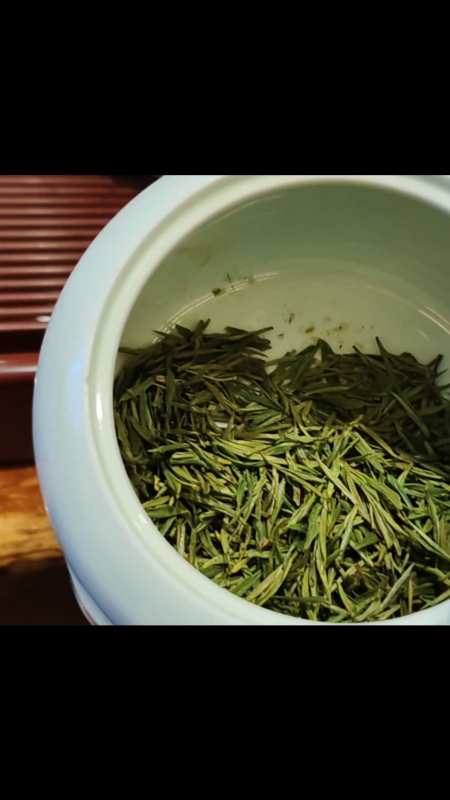 在外面特级的品质,下个视频给大家看特级靖安白茶