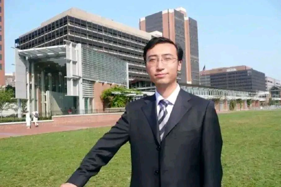 超级学霸选择李永乐,北大清华的光环让更多人知道了他
