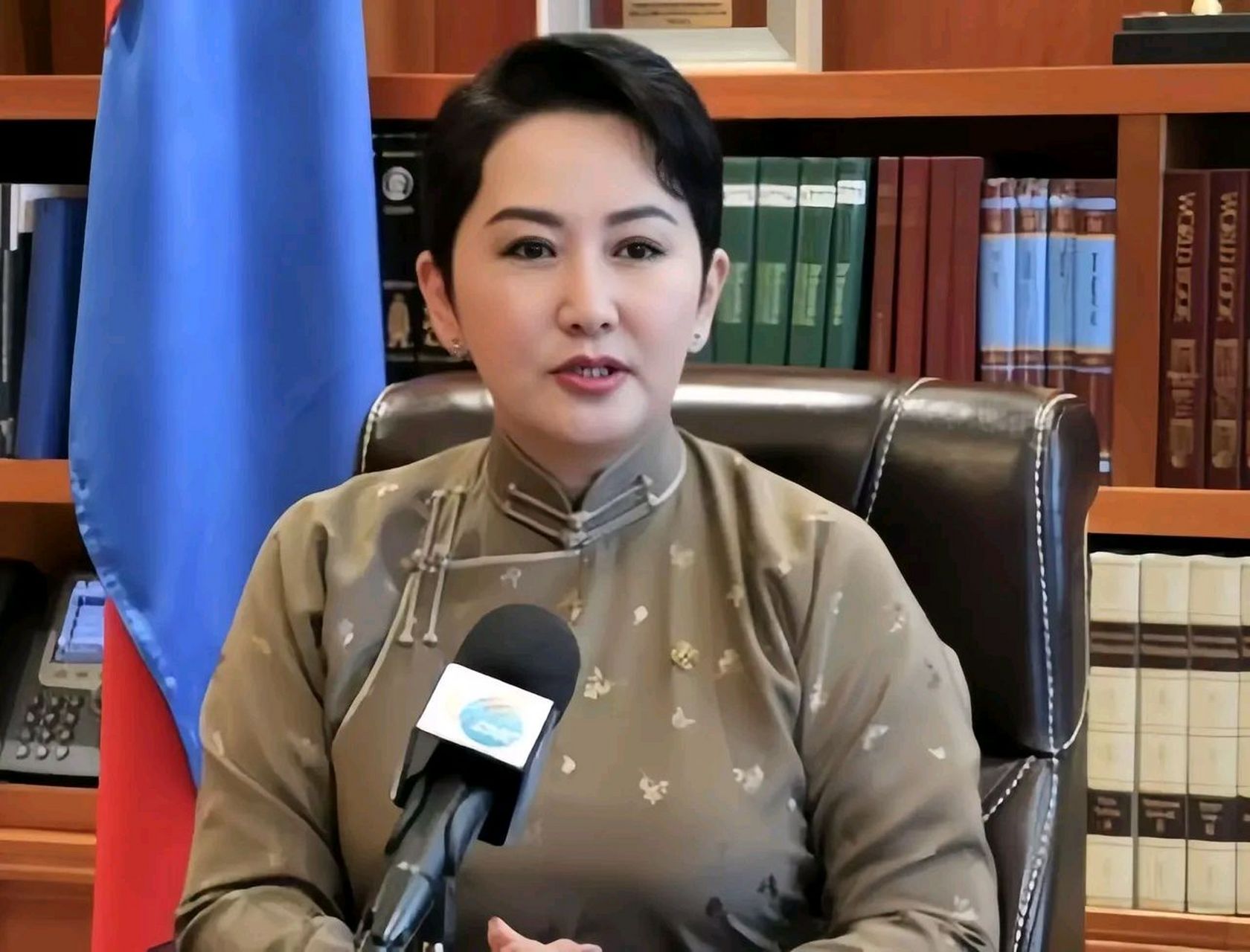 蒙古国总统老婆图片