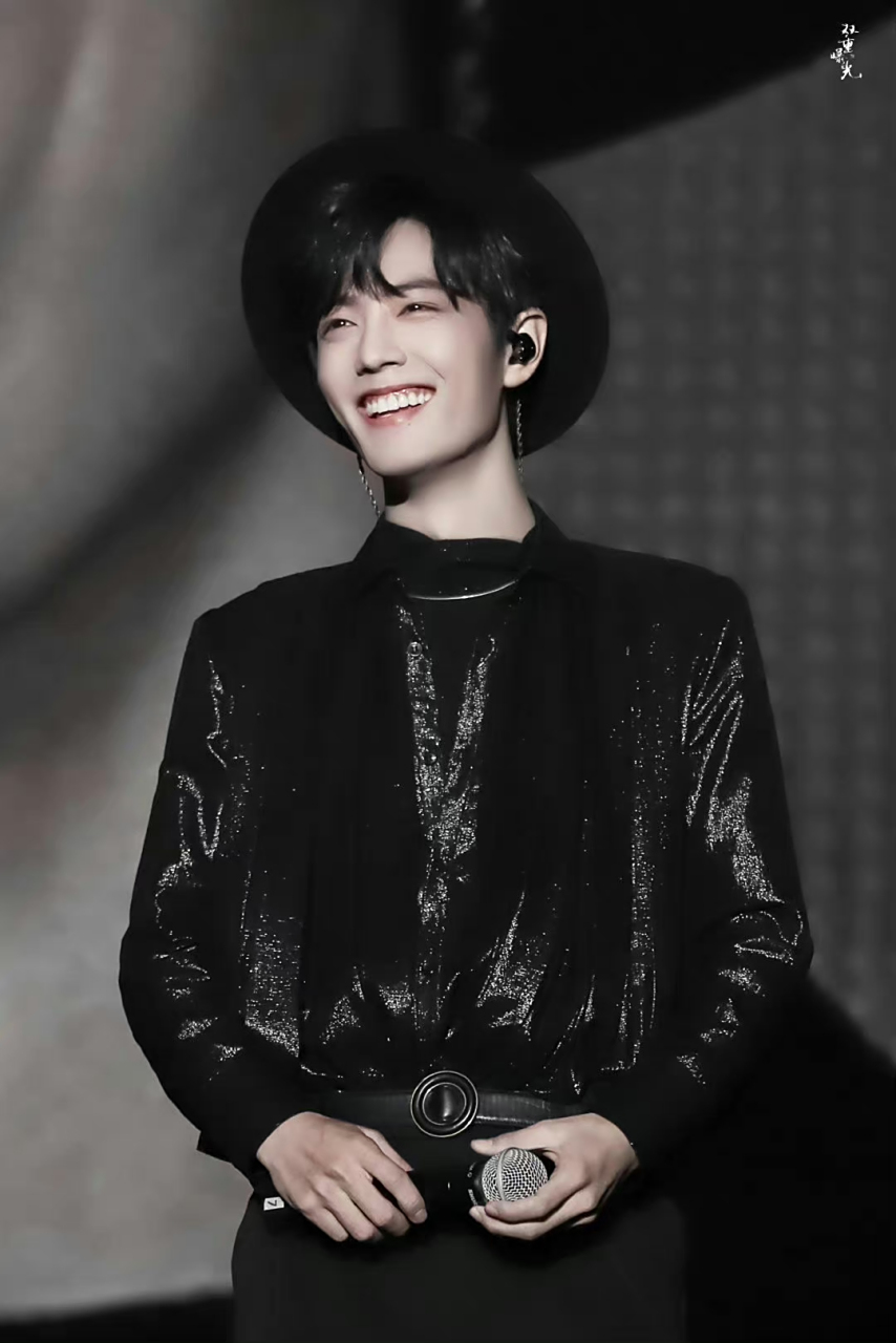 这就是那个挂了热搜三天的笑～#肖战# #陈情令