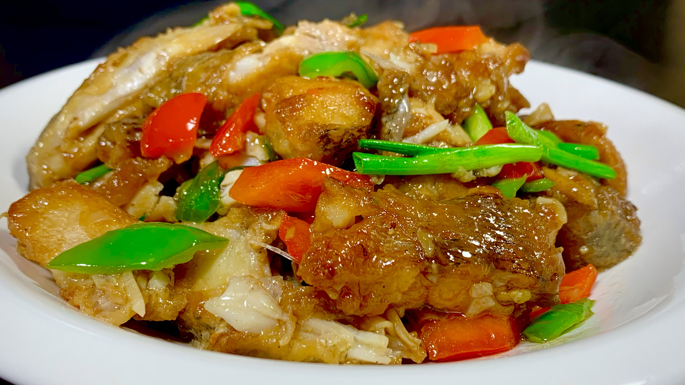 鲈鱼还是适合家常做法,用料简单易学,鱼肉鲜香,天天吃都不腻