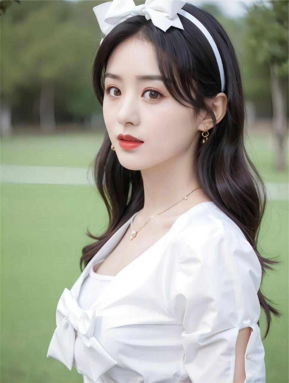 赵丽颖# 甜美清纯的小仙女,肤白貌美的容颜,白皙水嫩的肌肤,婀娜蹲怂