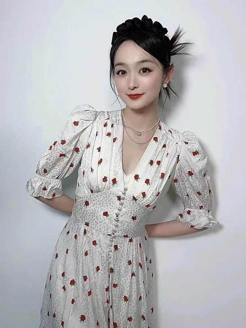 何泓姗穿搭合集,可盐可甜,恬淡悠然气息十足99