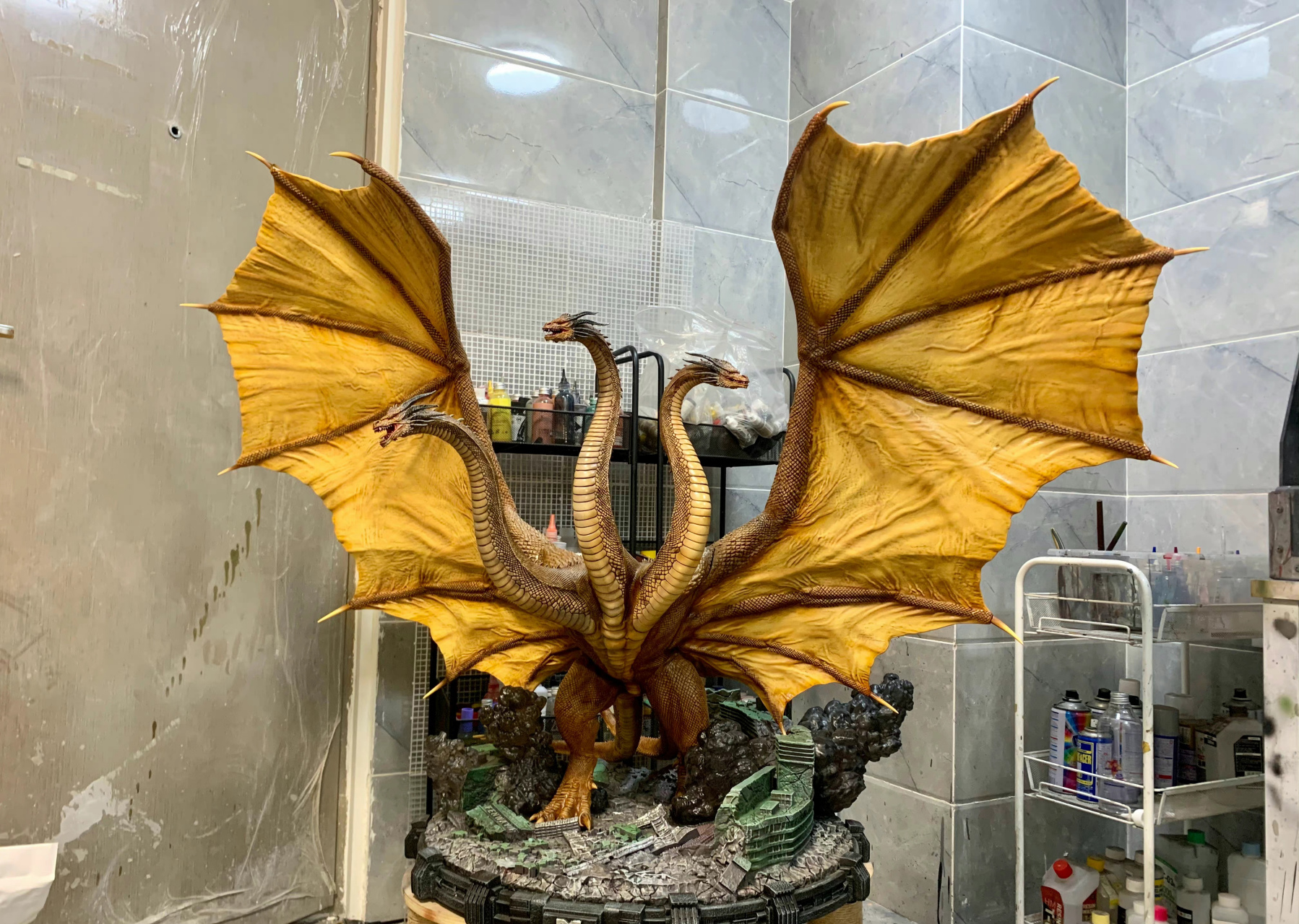 模型欣赏:怪兽王者 基多拉.by 鱼朵-大黄.#动漫# #雕塑# #模型