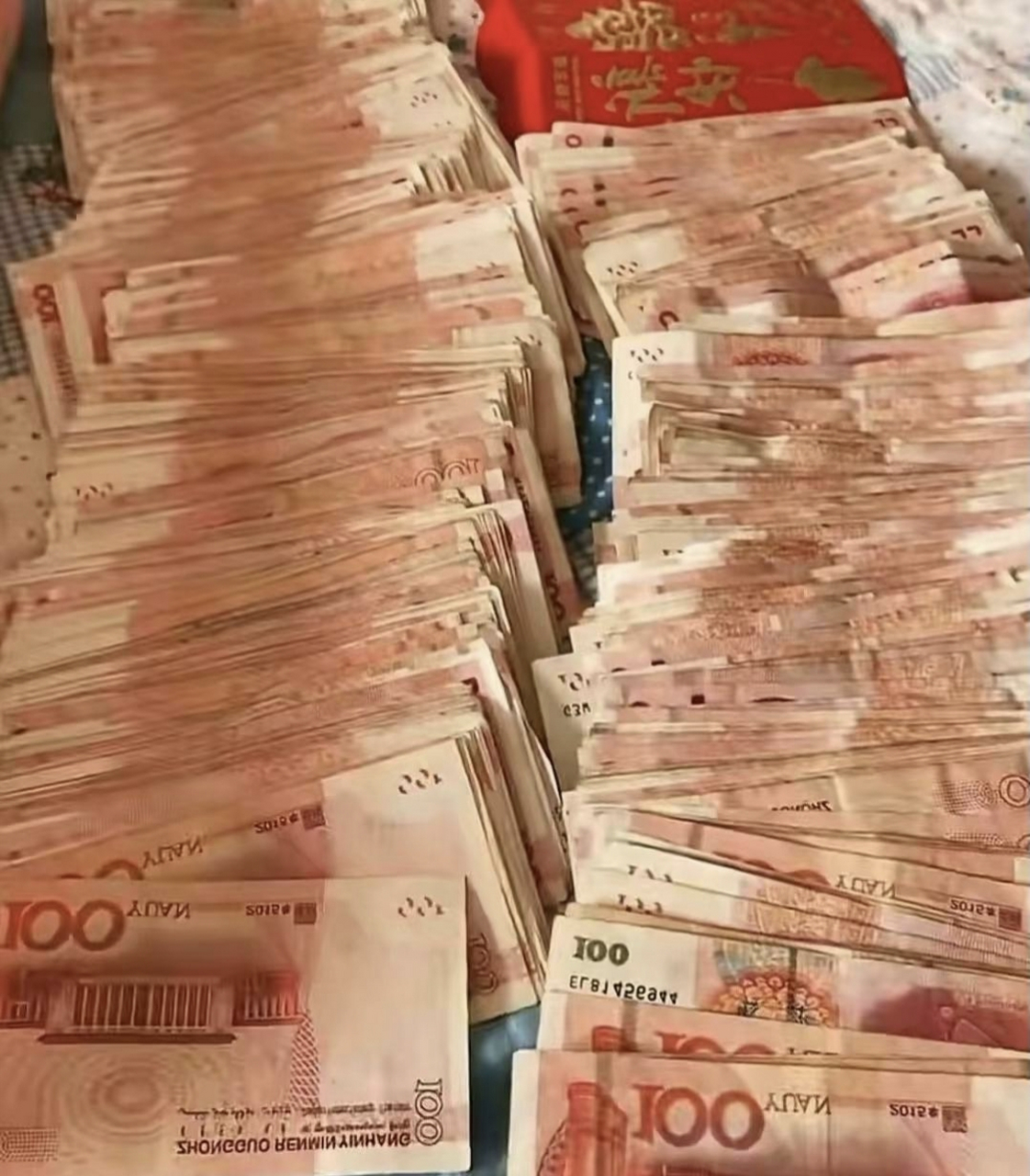 堂姐的儿子满月了,这都快赶上一年工资了,真是羡慕啊!