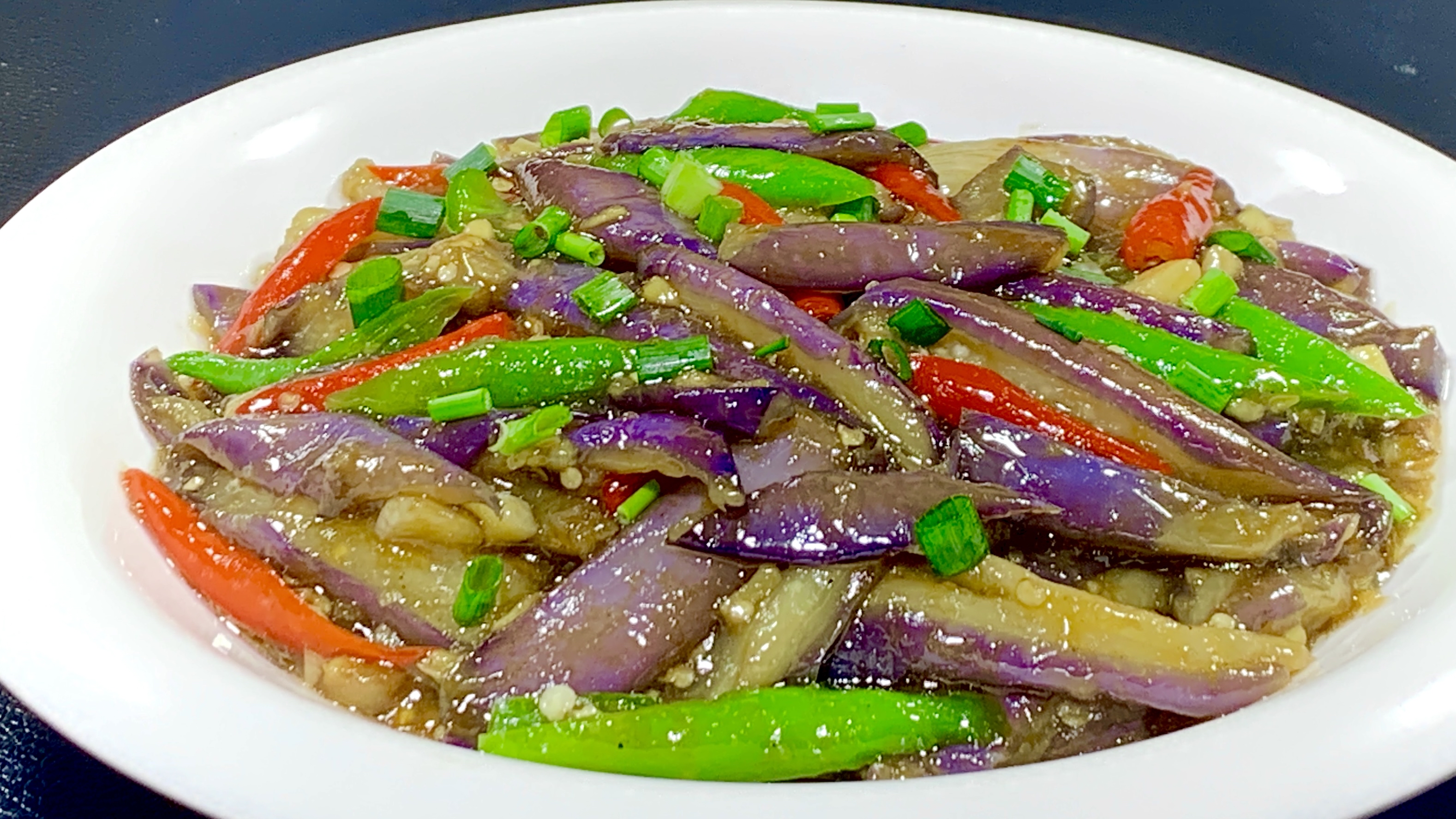 红烧茄子好吃有技巧,多加一个步骤,鲜香美味不吸油,太下米饭了