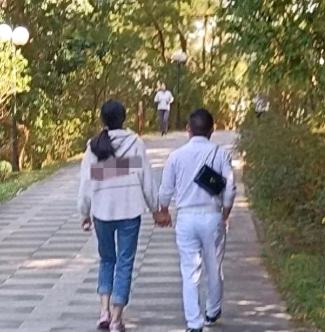 女儿带男朋友回家了看到她男朋友我真的是如鲠在喉如芒刺背