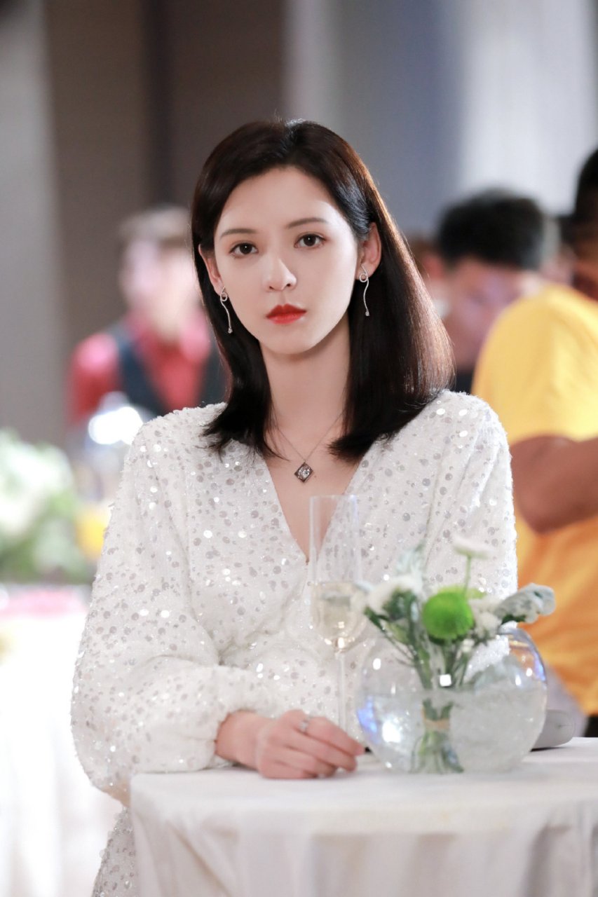 张予曦高清壁纸头像(二十二)[鲜花]