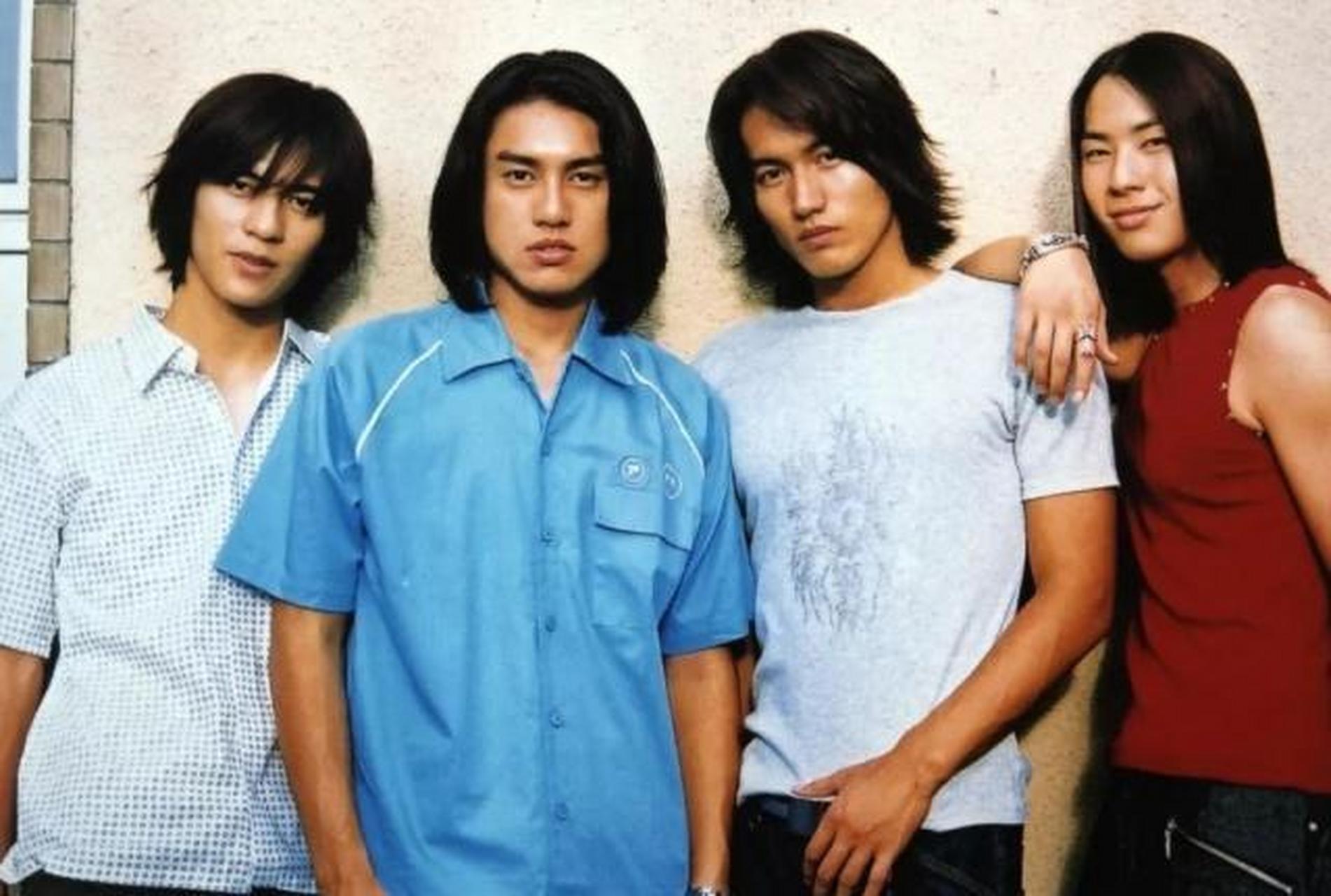 老版《流星花园》,当年的f4是四个长发披肩的炸街杀马特造型,确实是