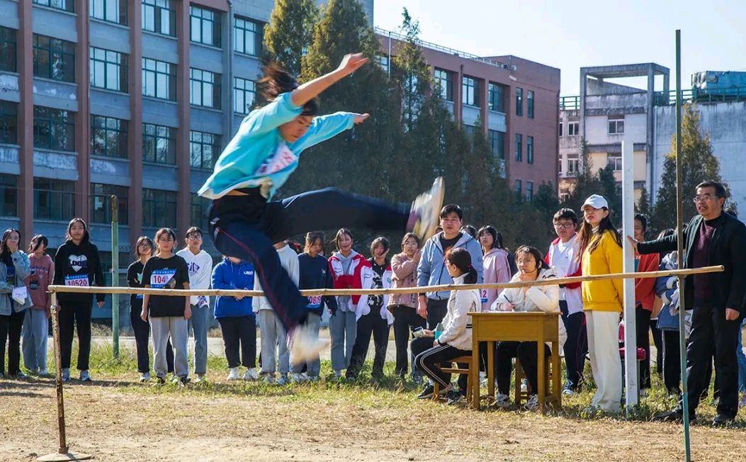 六安市独山中学召开第47届秋季田径运动会