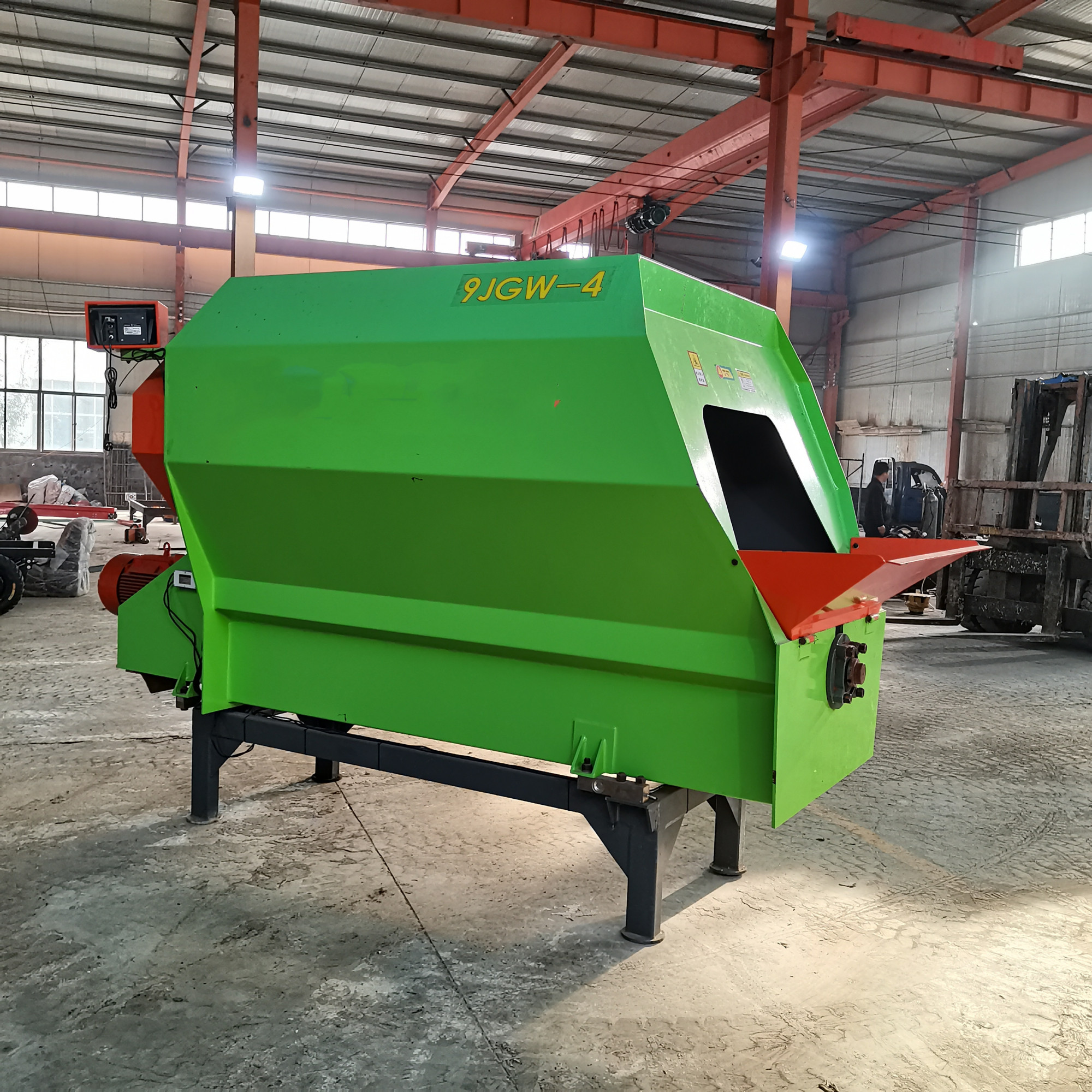 牛羊用5立方饲料搅拌机厂a沙湾牛羊用饲料搅拌机厂饲料搅拌机厂家