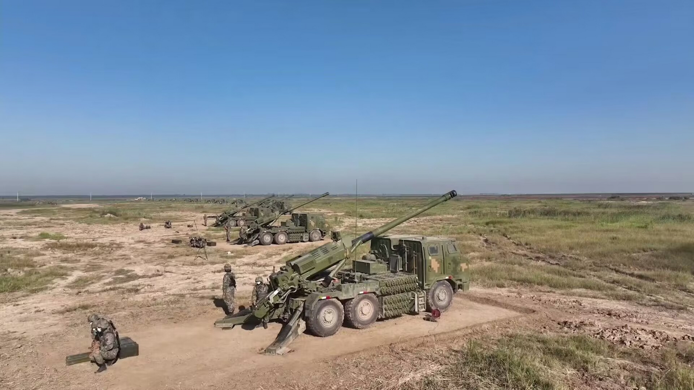 国产两型主力火炮,一个是152mm,一个是155mm.