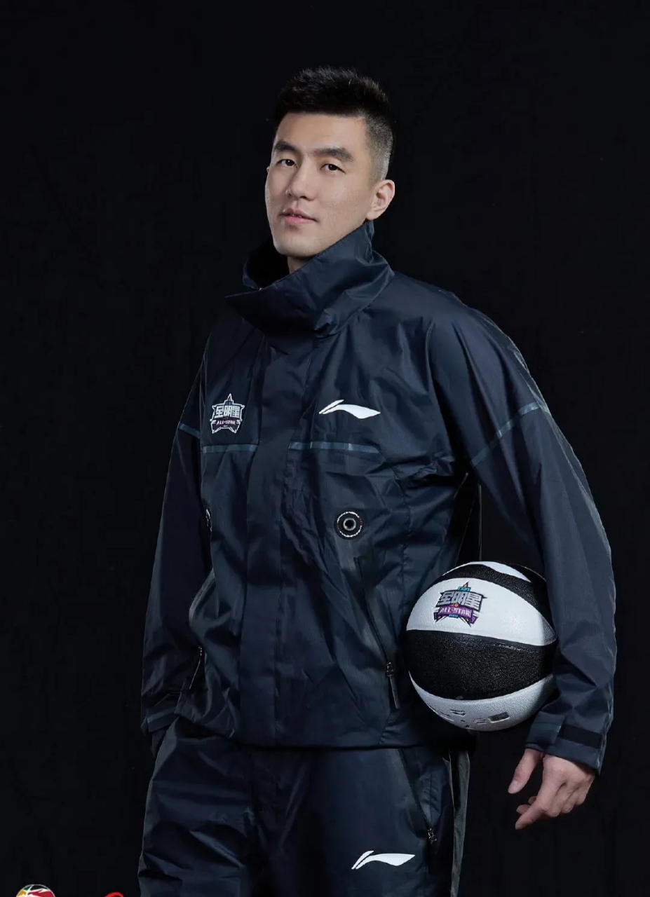 郭艾伦,韩德君,赵继伟,张镇麟拍摄定妆照,一个个帅气十足.