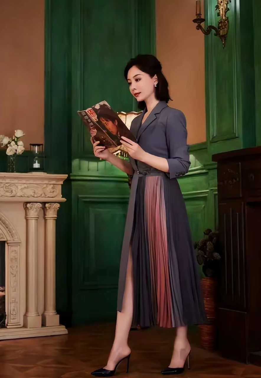 当董卿撞衫陈数,终于见识了"气质美"和"表面美"的区别