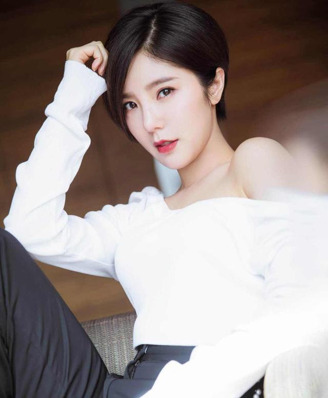 中国最美最漂亮的满族女明星都有谁?