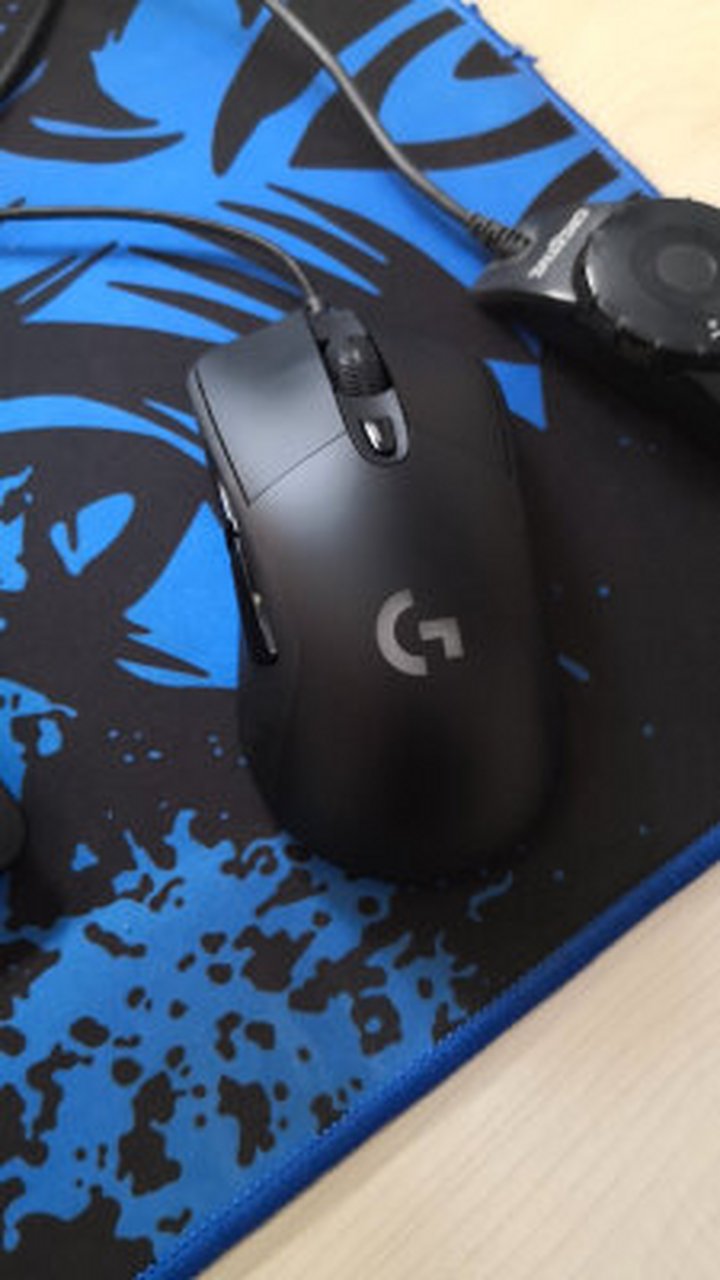 罗技g703和g403哪个性价比高,罗技g403好还是卓威好  我觉得罗技g403