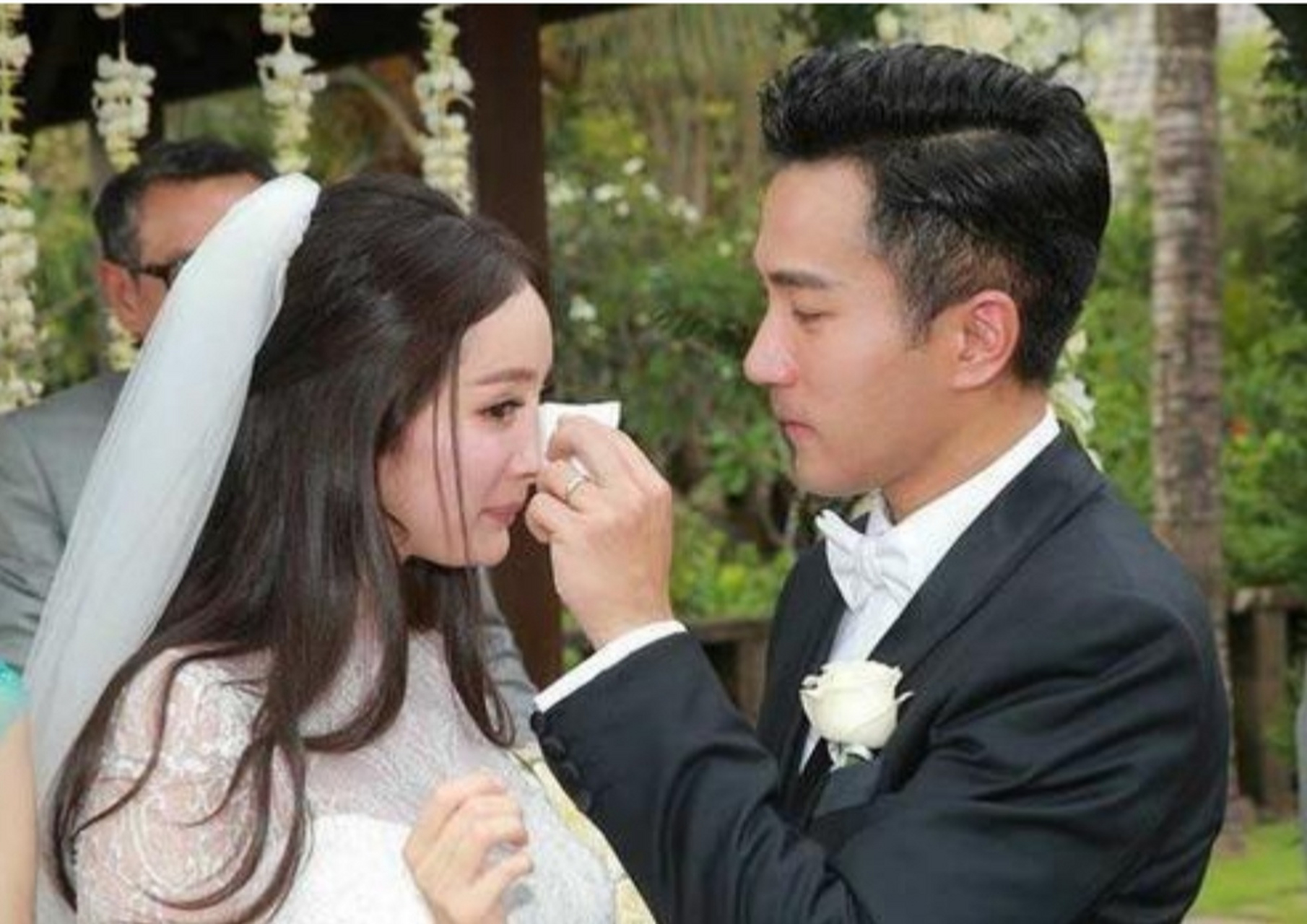 杨幂当初为什么选择刘凯威 杨幂和刘恺威两人当初是因拍摄电视剧
