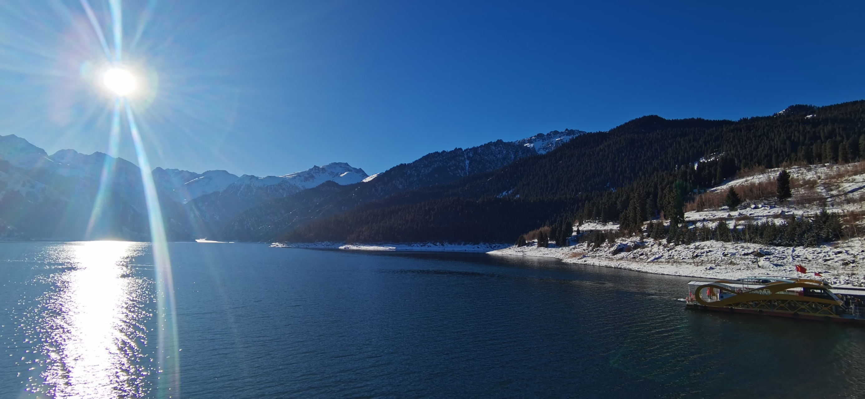 乐游新疆# #冬季在场证明# #小雪摄影大赛# 新疆天池景区雪后风景