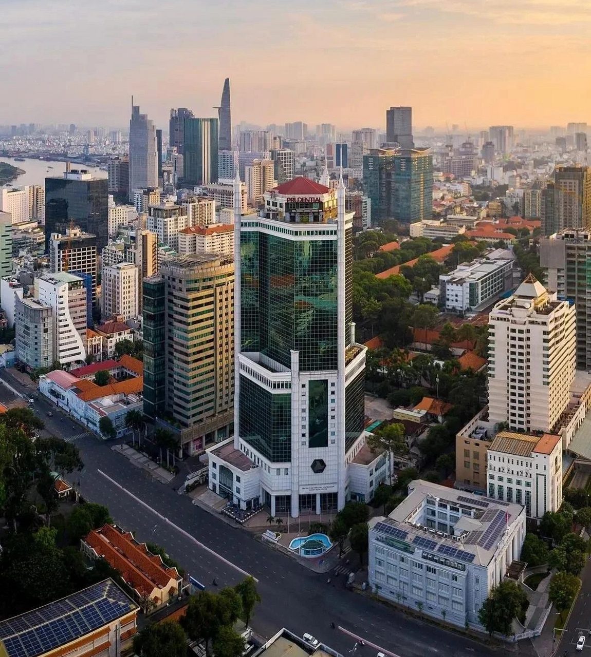 越南第一大城市胡志明,全市面积2090平方千米,人口超过1400万,经济