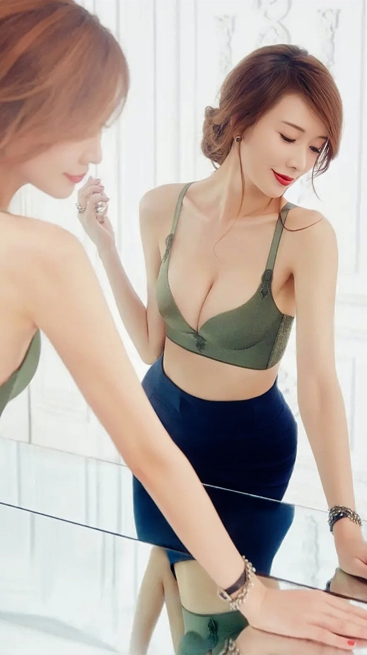 70后演员林志玲性感写真.#明星美图秀