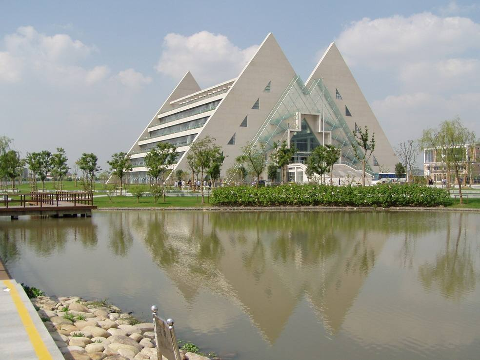 上海工程技术大学——值得报考吗?