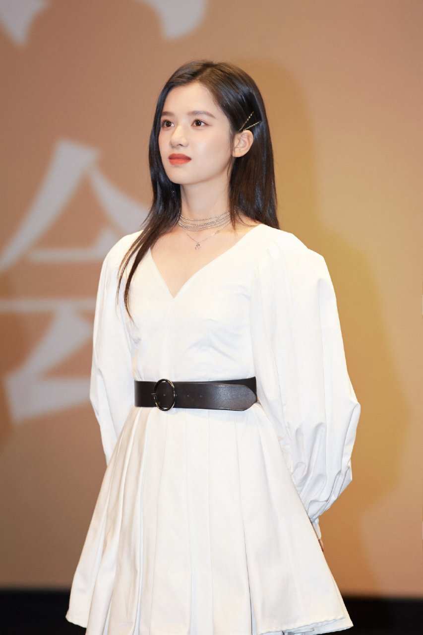 张婧仪高清壁纸头像(二十四)[鲜花]