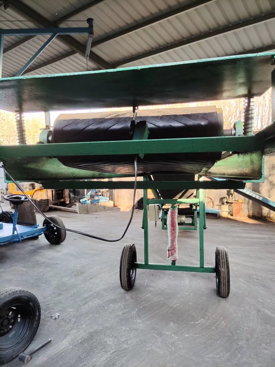 移动式输送带装车机,水泥砖装车机,空心砖装车机无线遥控 可对3块空心